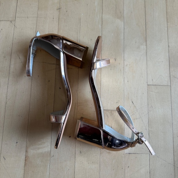 NWOT Stuart Weitzman Simply Rose Gold  sandal, 7.5 CB2502 - Picture 3 of 7